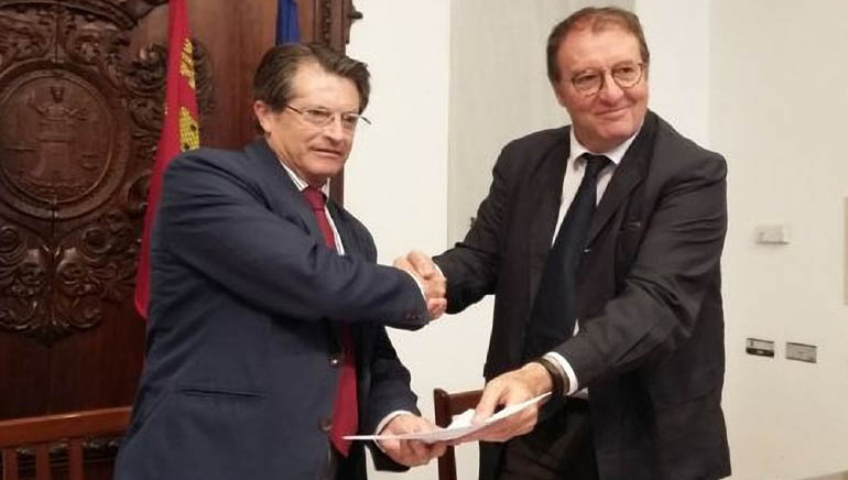 El alcalde de Lorca y la empresa Andaltia firman un acuerdo para afianzar la construccin de la planta solar